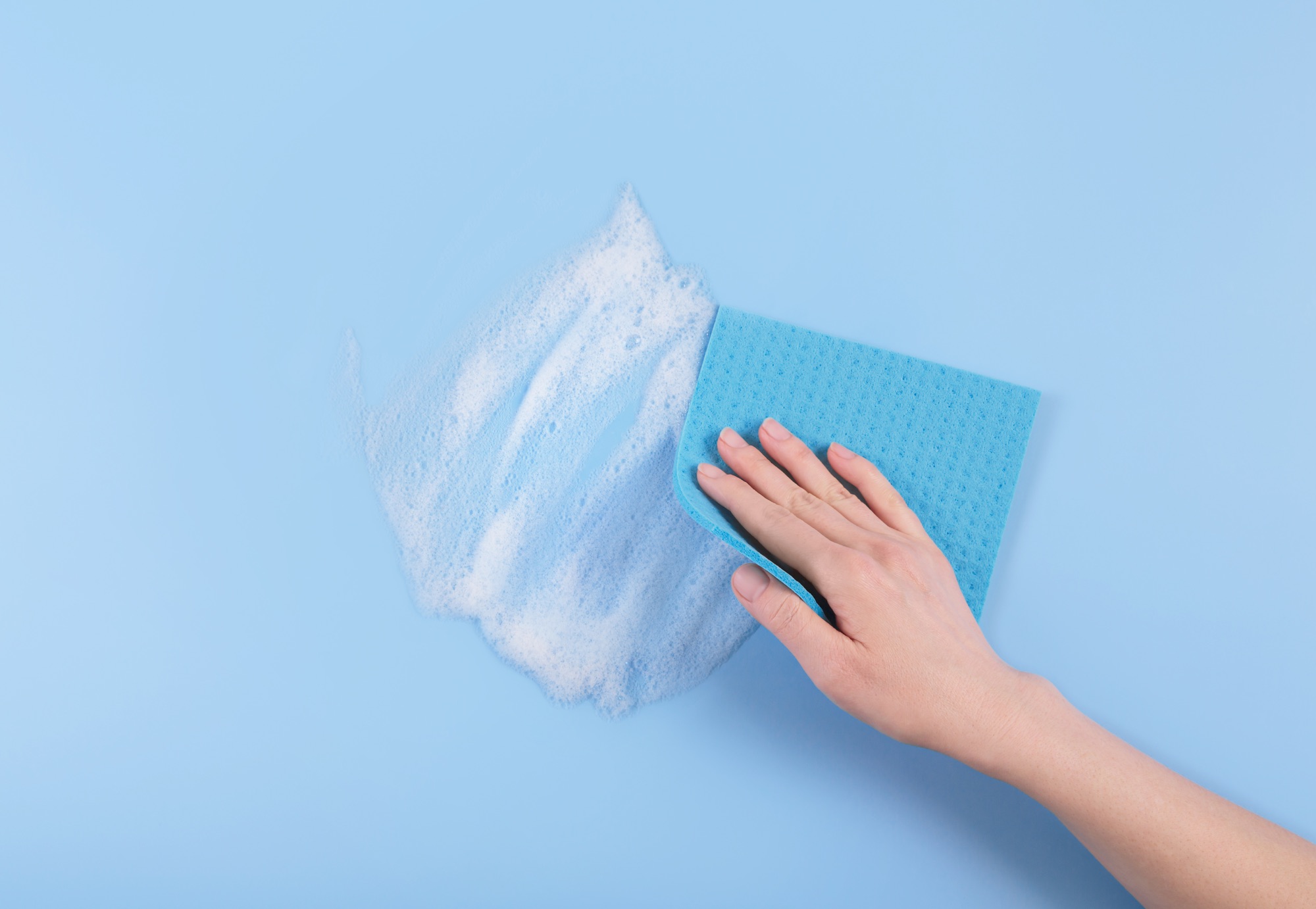 Klebereste auf Plastik ohne Kratzer entfernen